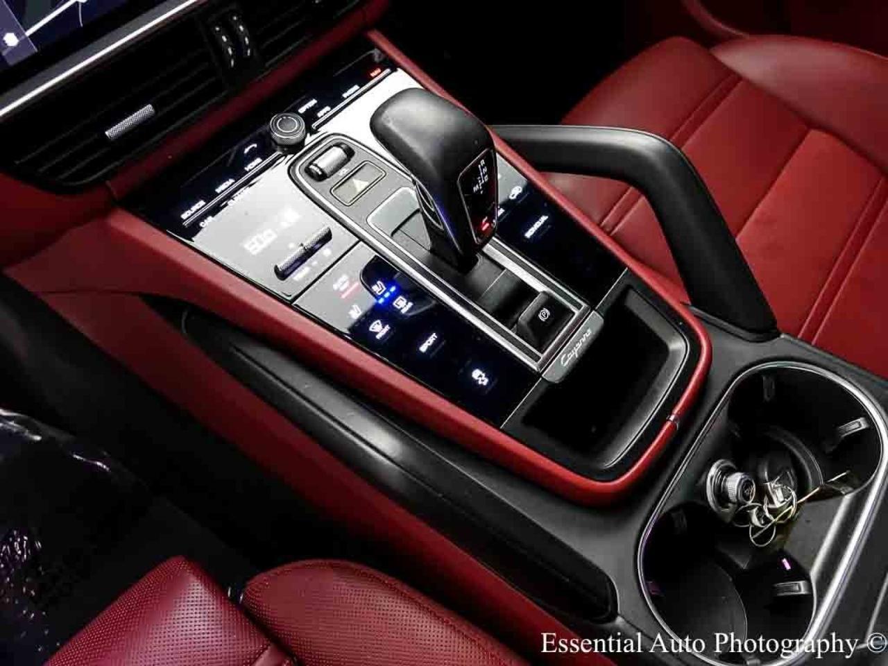 2023 Porsche Cayenne Platinum Edition Willowbrook IL
