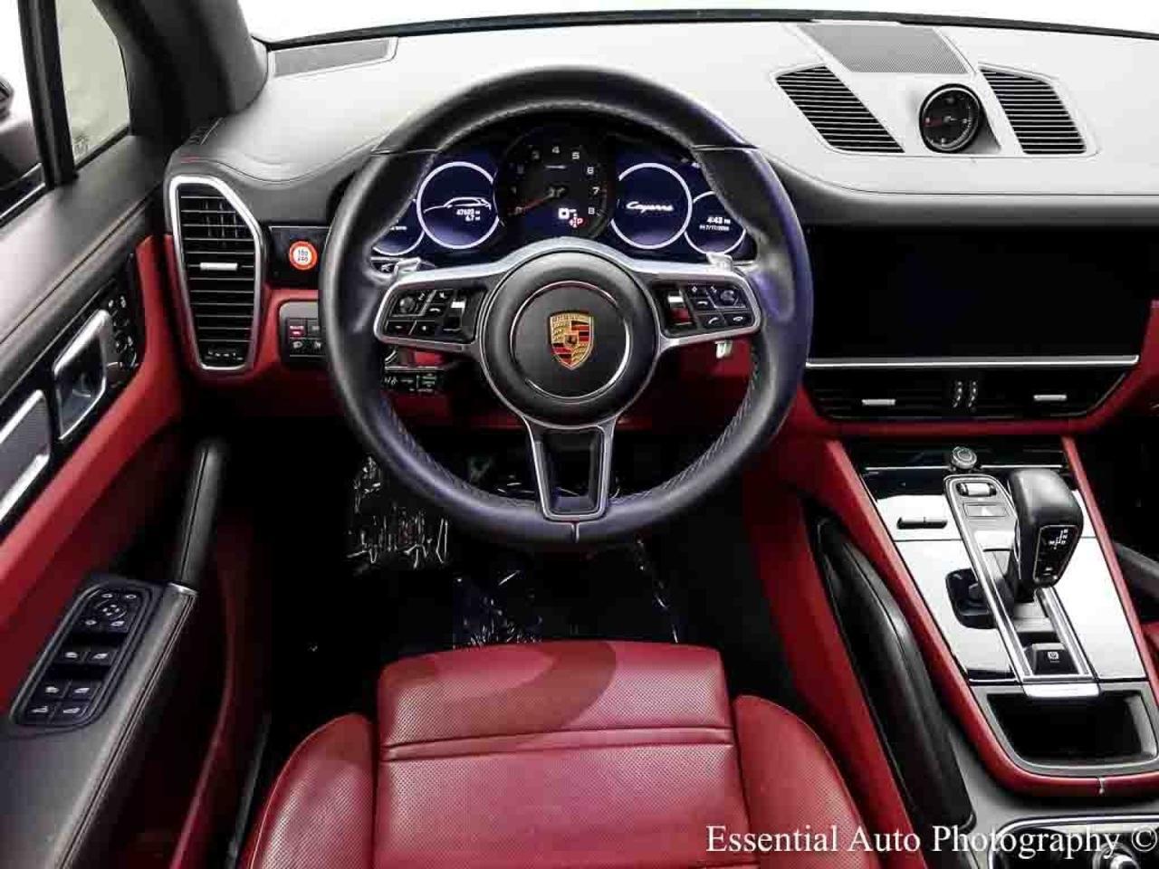 2023 Porsche Cayenne Platinum Edition Willowbrook IL