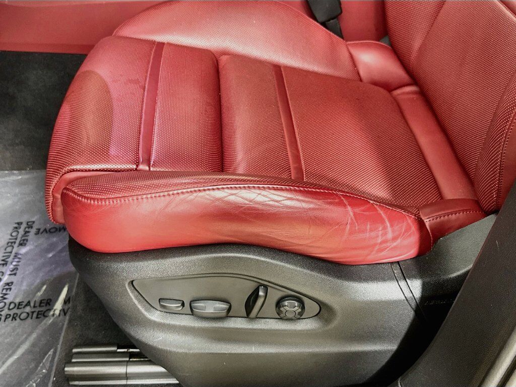 2023 Porsche Cayenne Platinum Edition Willowbrook IL