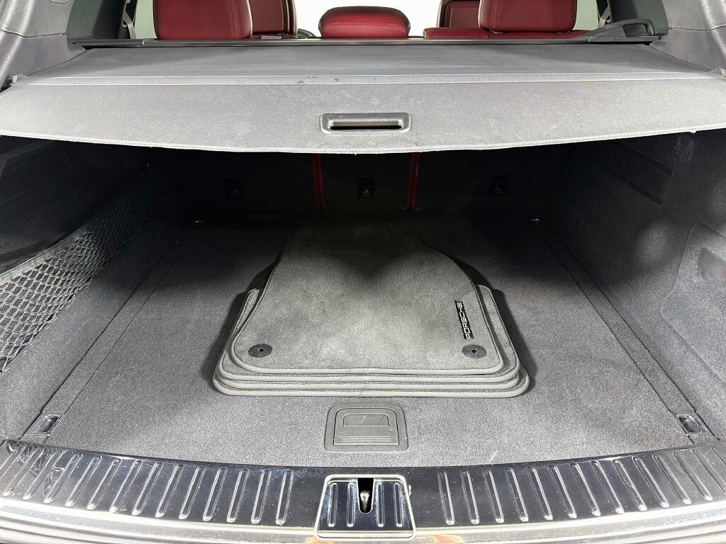 2023 Porsche Cayenne Platinum Edition Willowbrook IL