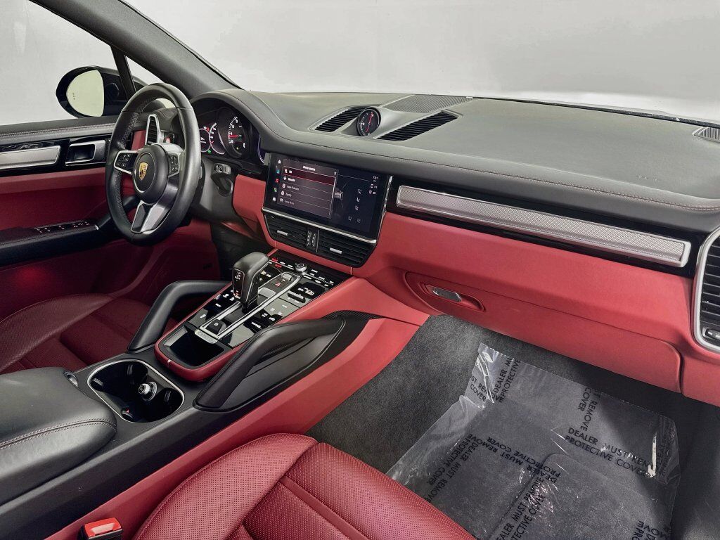 2023 Porsche Cayenne Platinum Edition Willowbrook IL