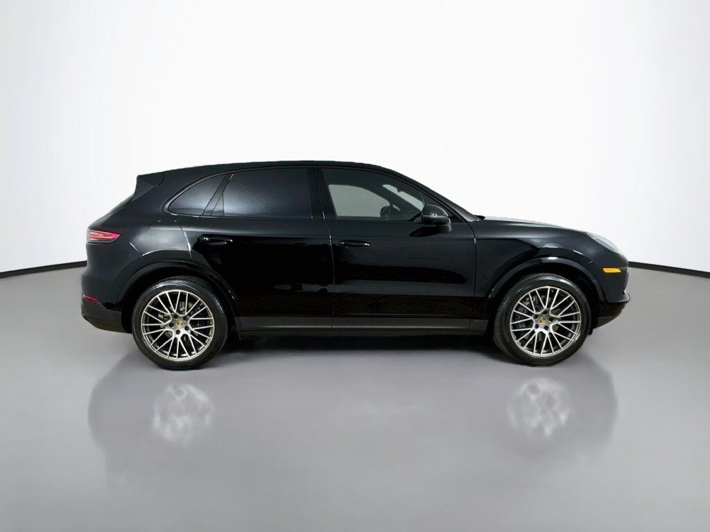 2023 Porsche Cayenne Platinum Edition Willowbrook IL