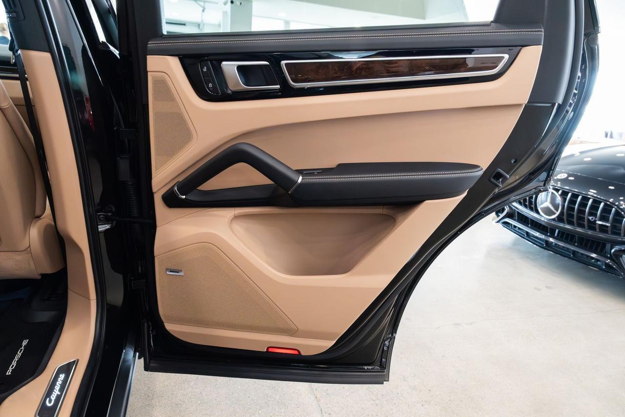 2023 Porsche Cayenne S Gladstone OR