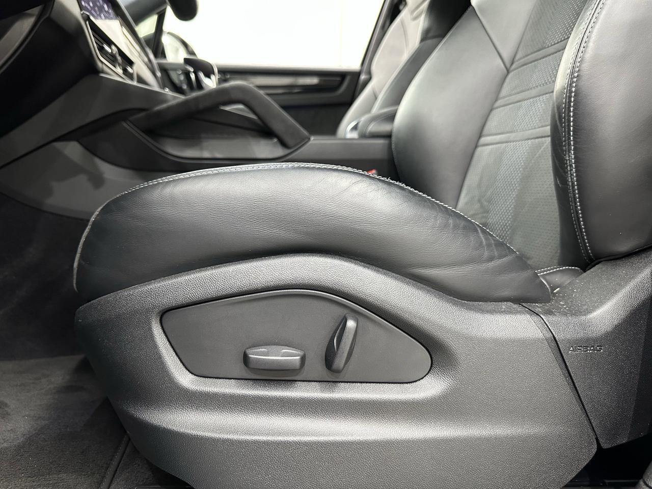 2023 Porsche Cayenne Turbo GT Newark DE