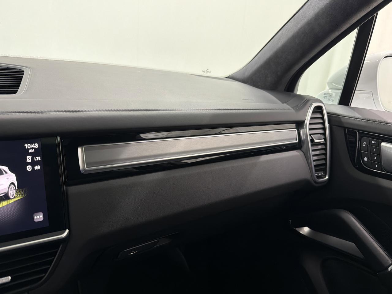 2023 Porsche Cayenne Turbo S E-Hybrid Newark DE