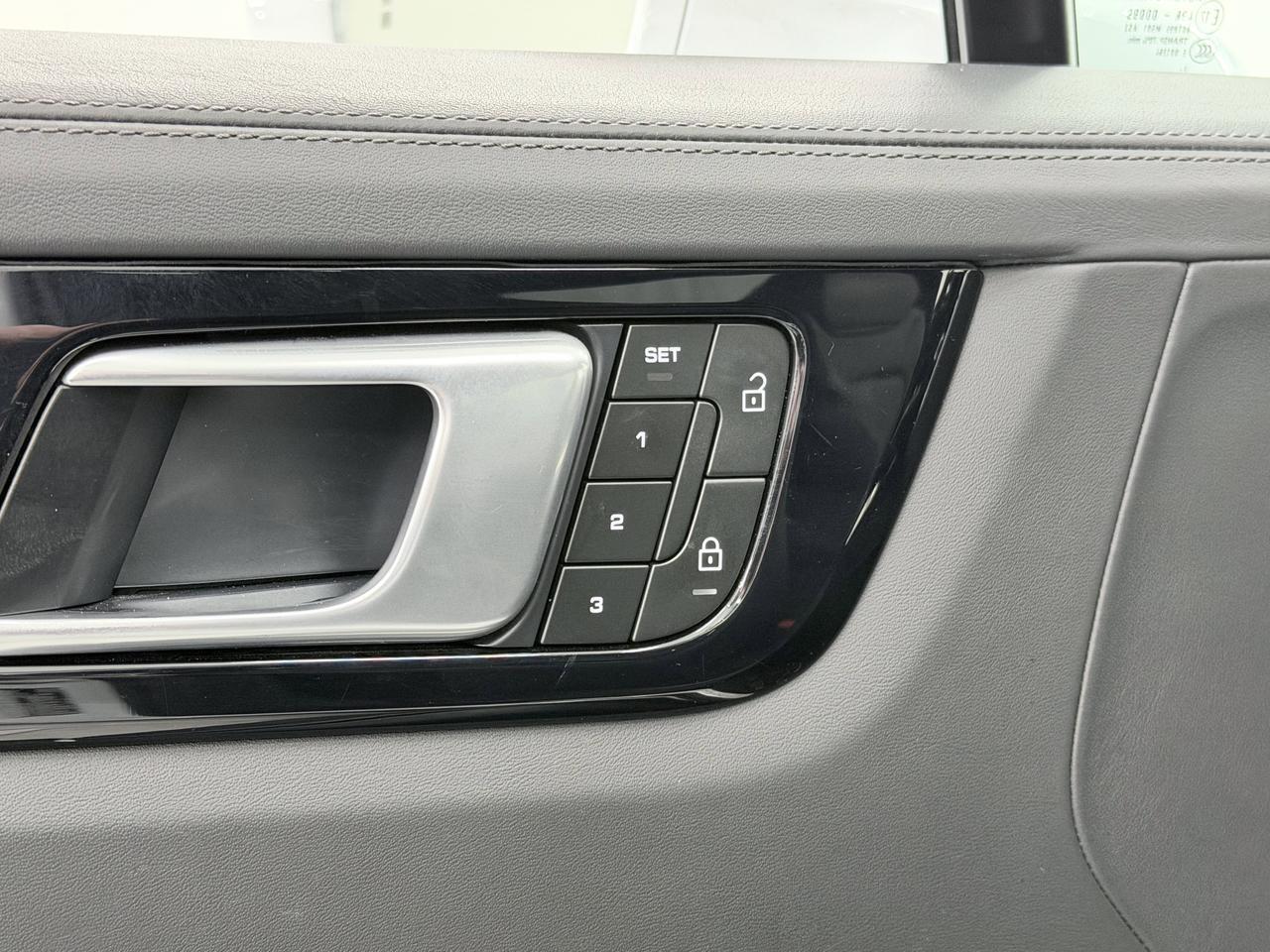 2023 Porsche Cayenne Turbo S E-Hybrid Newark DE