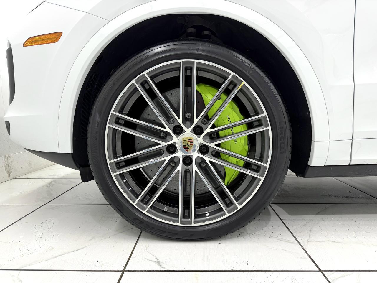 2023 Porsche Cayenne Turbo S E-Hybrid Newark DE