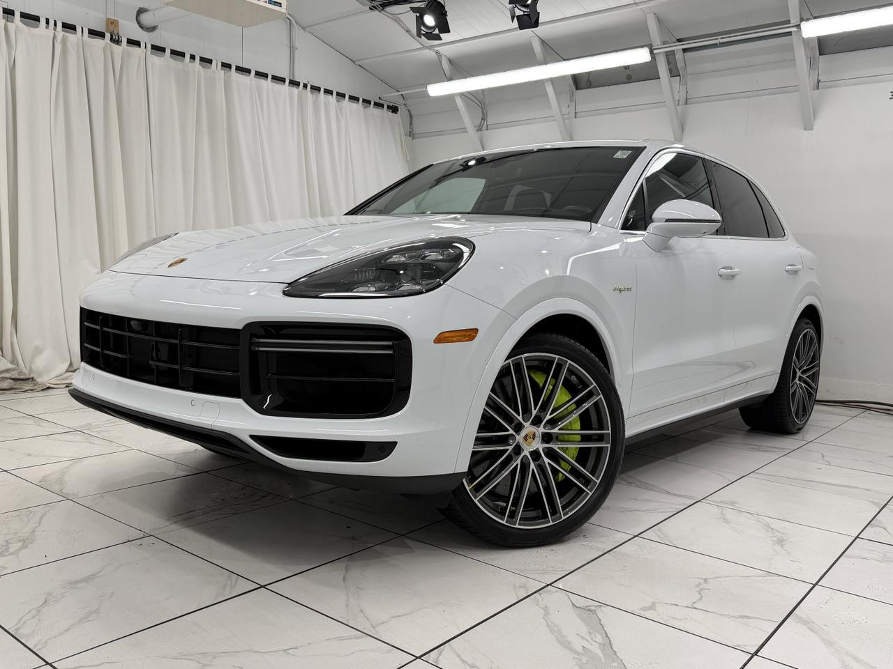 2023 Porsche Cayenne Turbo S E-Hybrid Newark DE
