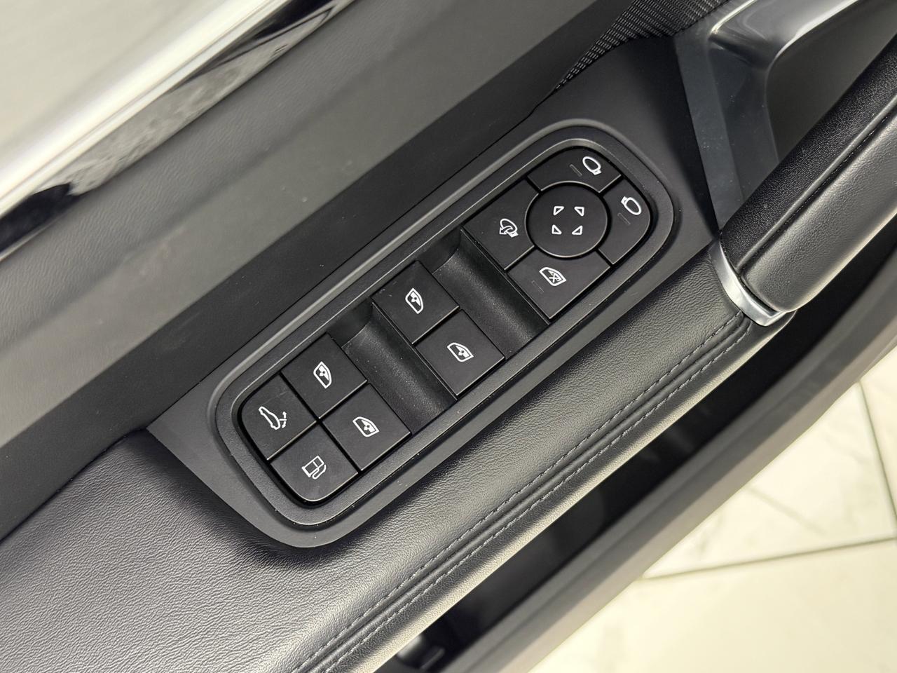 2023 Porsche Cayenne Turbo S E-Hybrid Newark DE