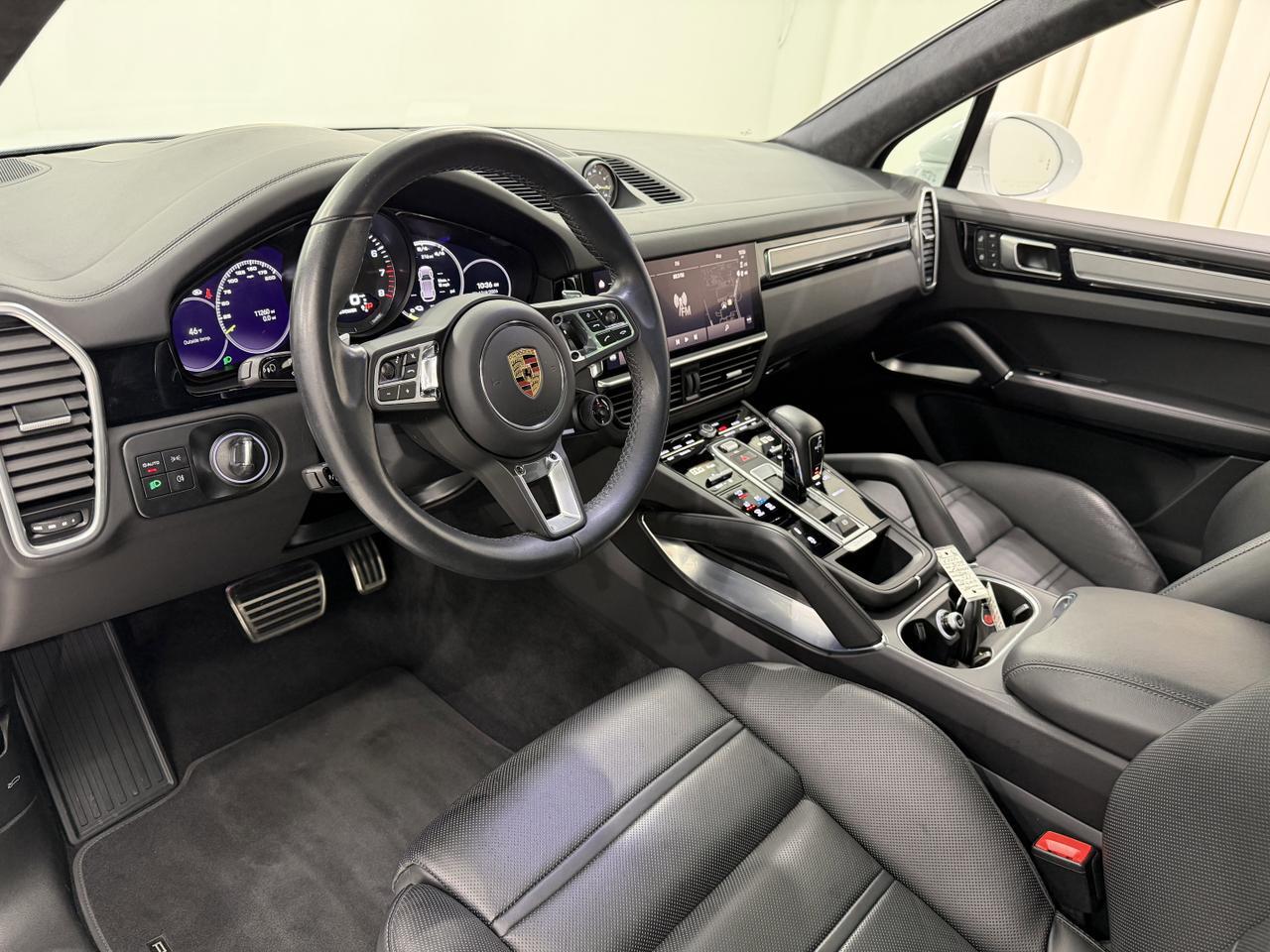 2023 Porsche Cayenne Turbo S E-Hybrid Newark DE