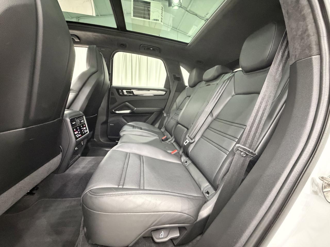 2023 Porsche Cayenne Turbo S E-Hybrid Newark DE