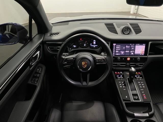 2023 Porsche Macan Appleton WI