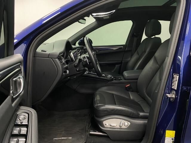 2023 Porsche Macan Appleton WI