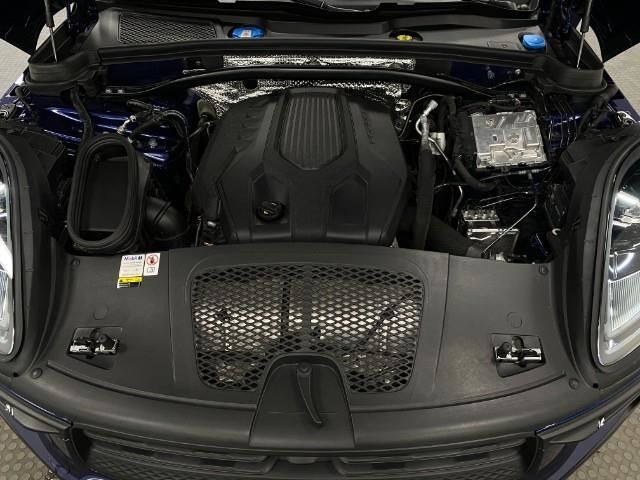 2023 Porsche Macan Appleton WI