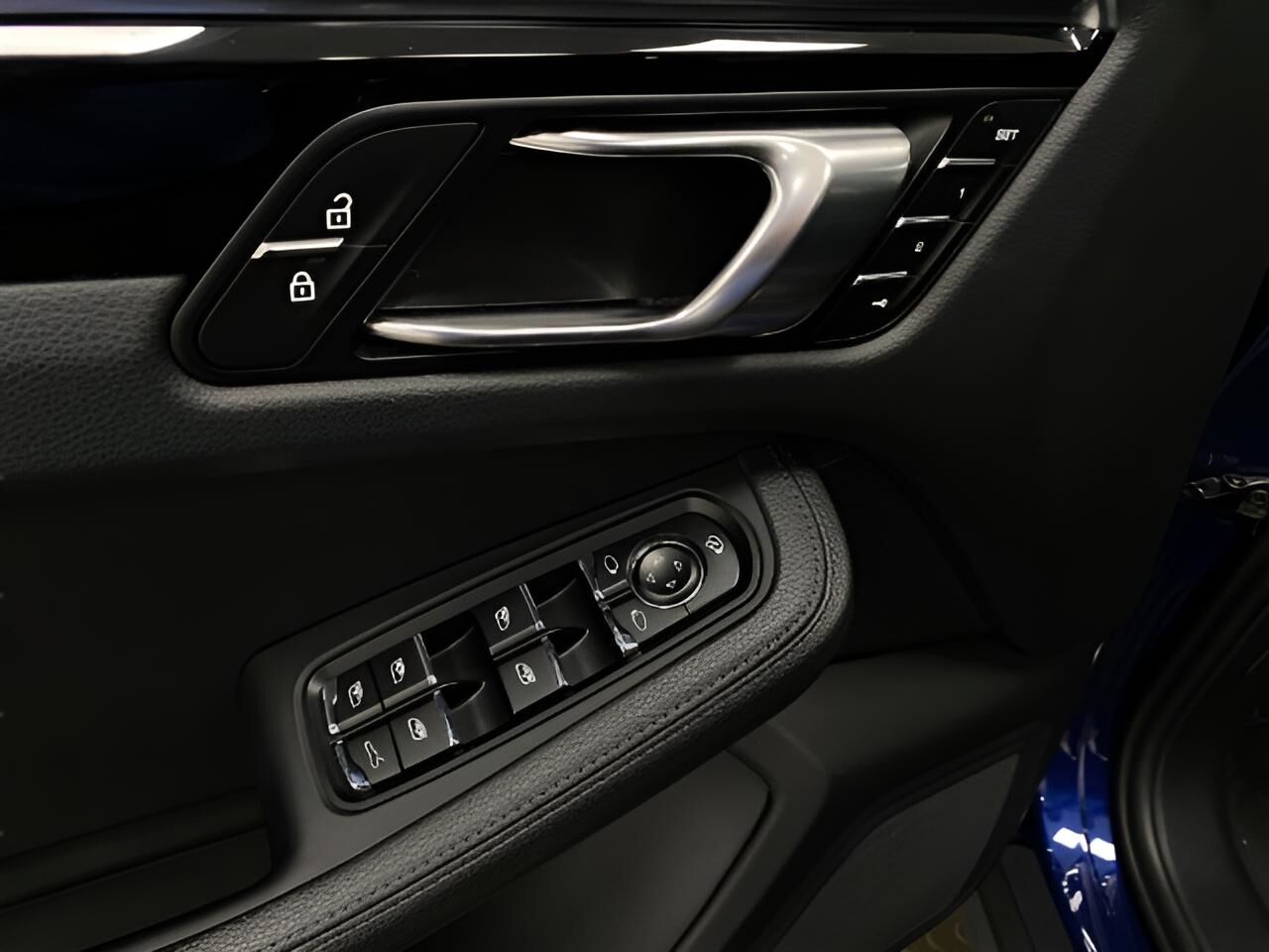 2023 Porsche Macan Appleton WI