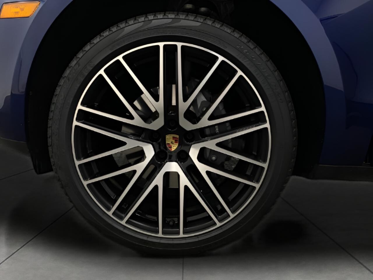 2023 Porsche Macan Appleton WI