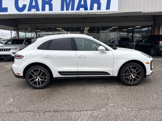 2023 Porsche Macan Cleveland OH