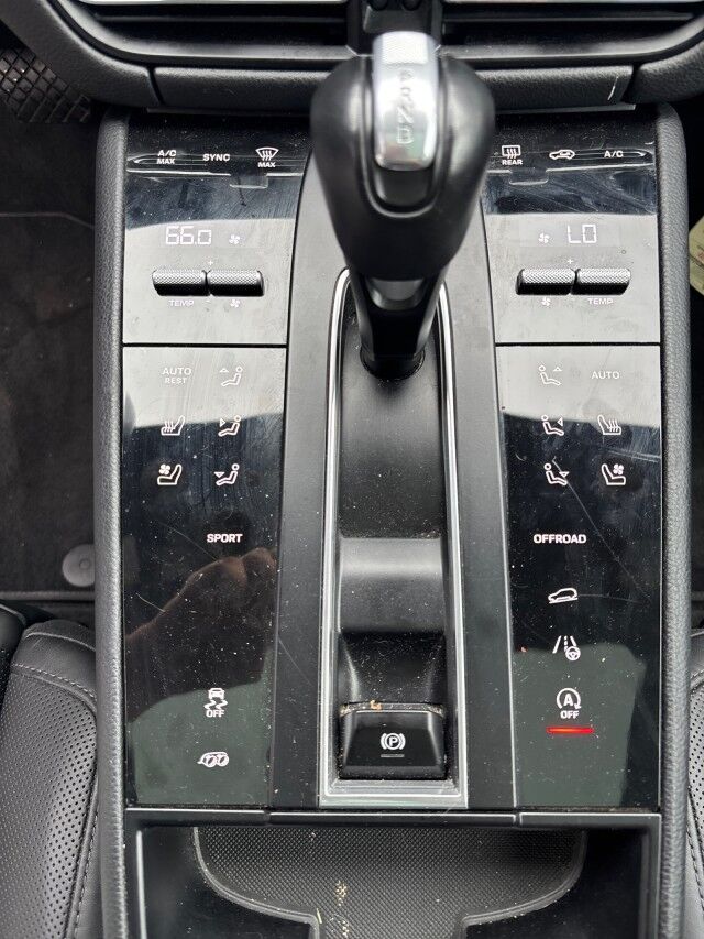 2023 Porsche Macan Cleveland OH