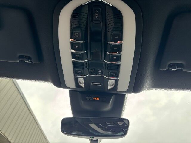 2023 Porsche Macan Cleveland OH