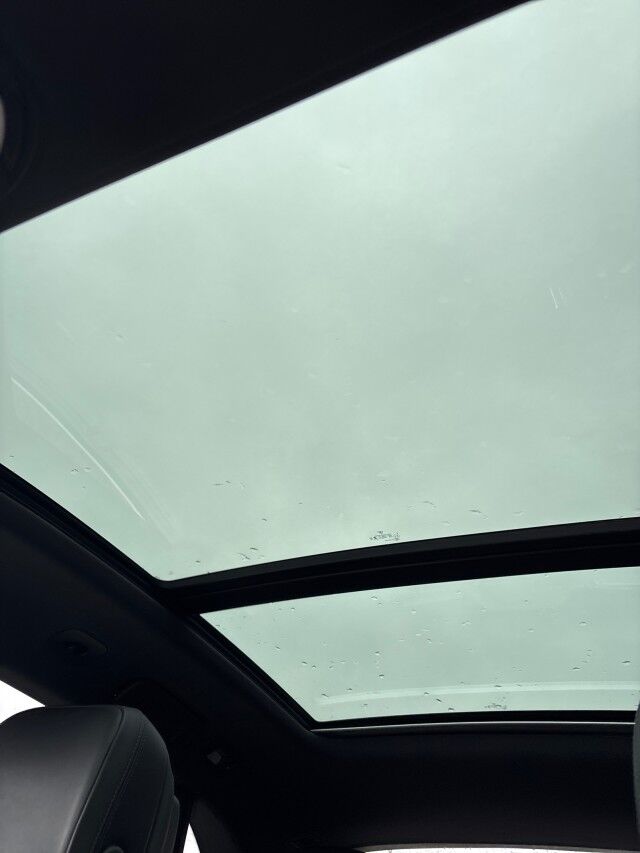 2023 Porsche Macan Cleveland OH