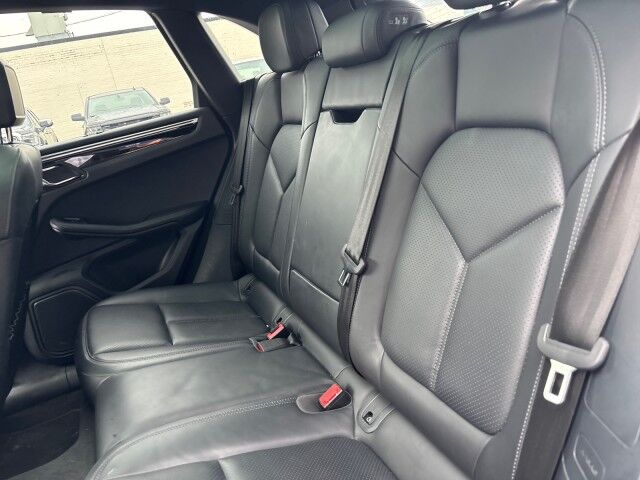 2023 Porsche Macan Cleveland OH