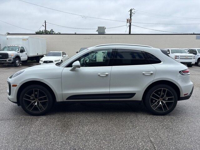 2023 Porsche Macan Cleveland OH