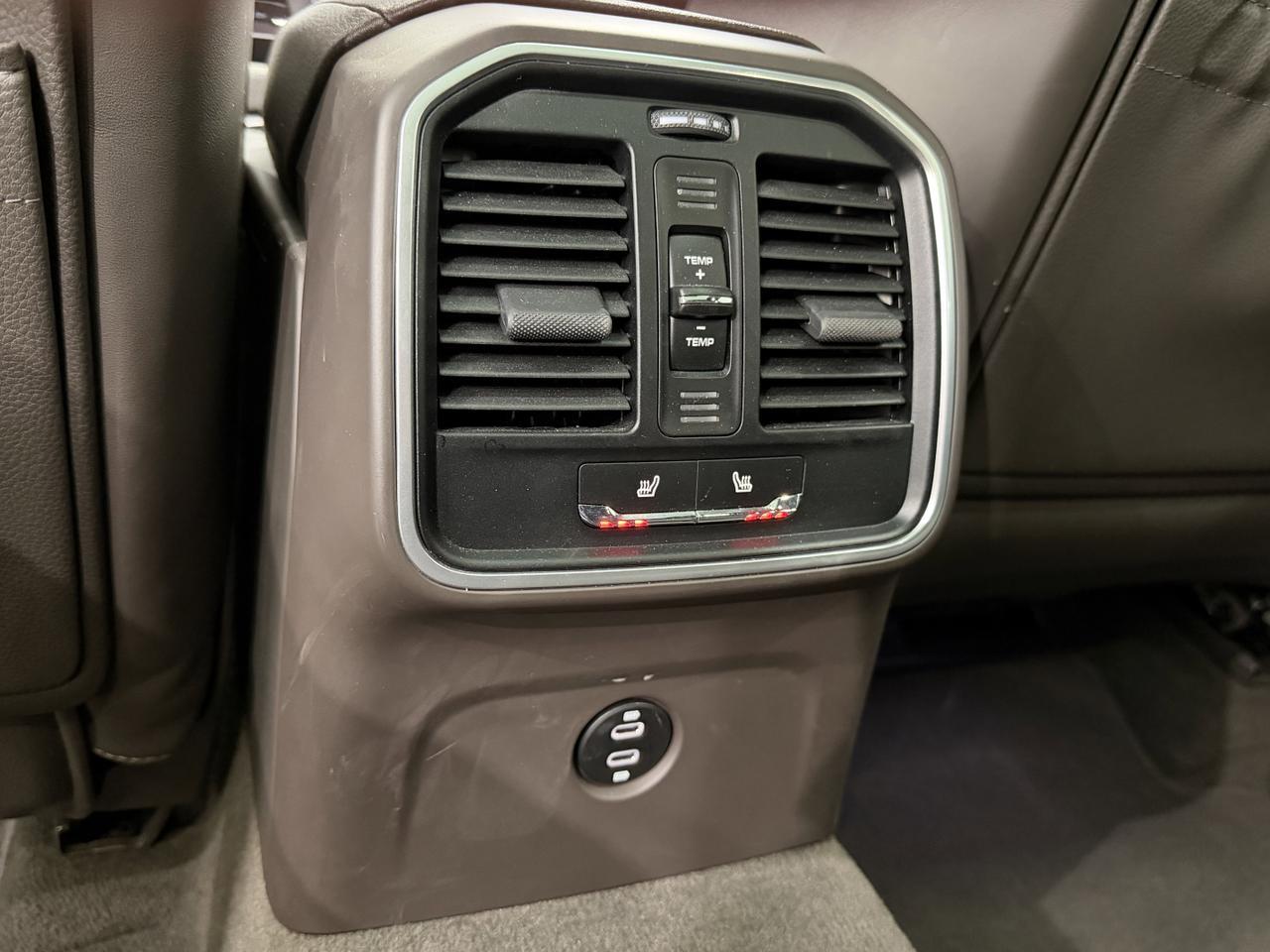 2023 Porsche Macan Newark DE