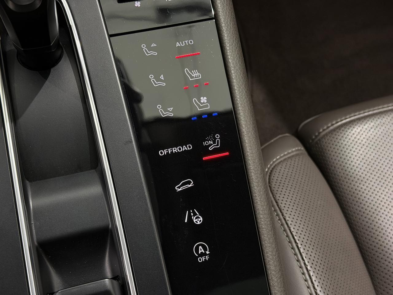 2023 Porsche Macan Newark DE