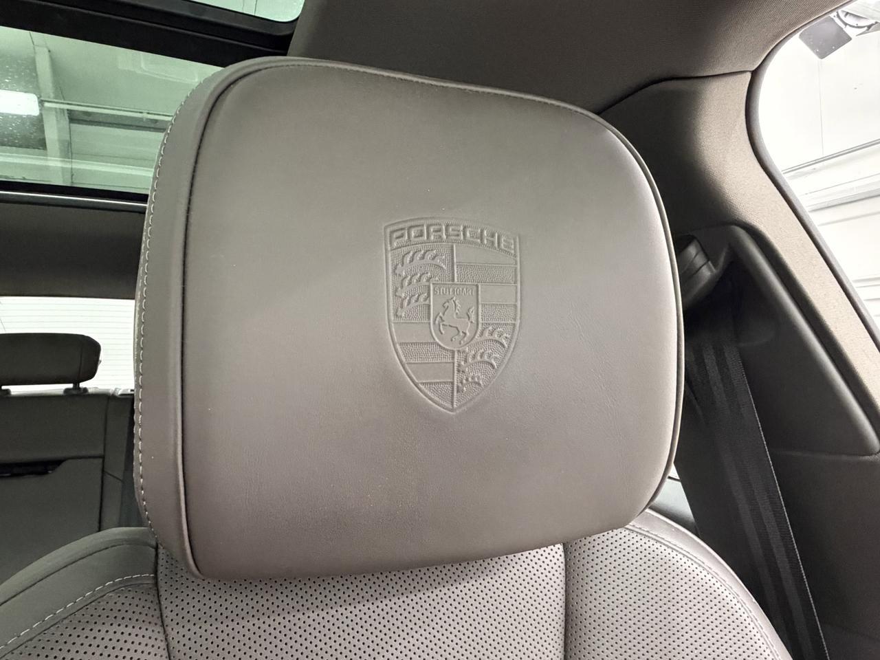 2023 Porsche Macan Newark DE