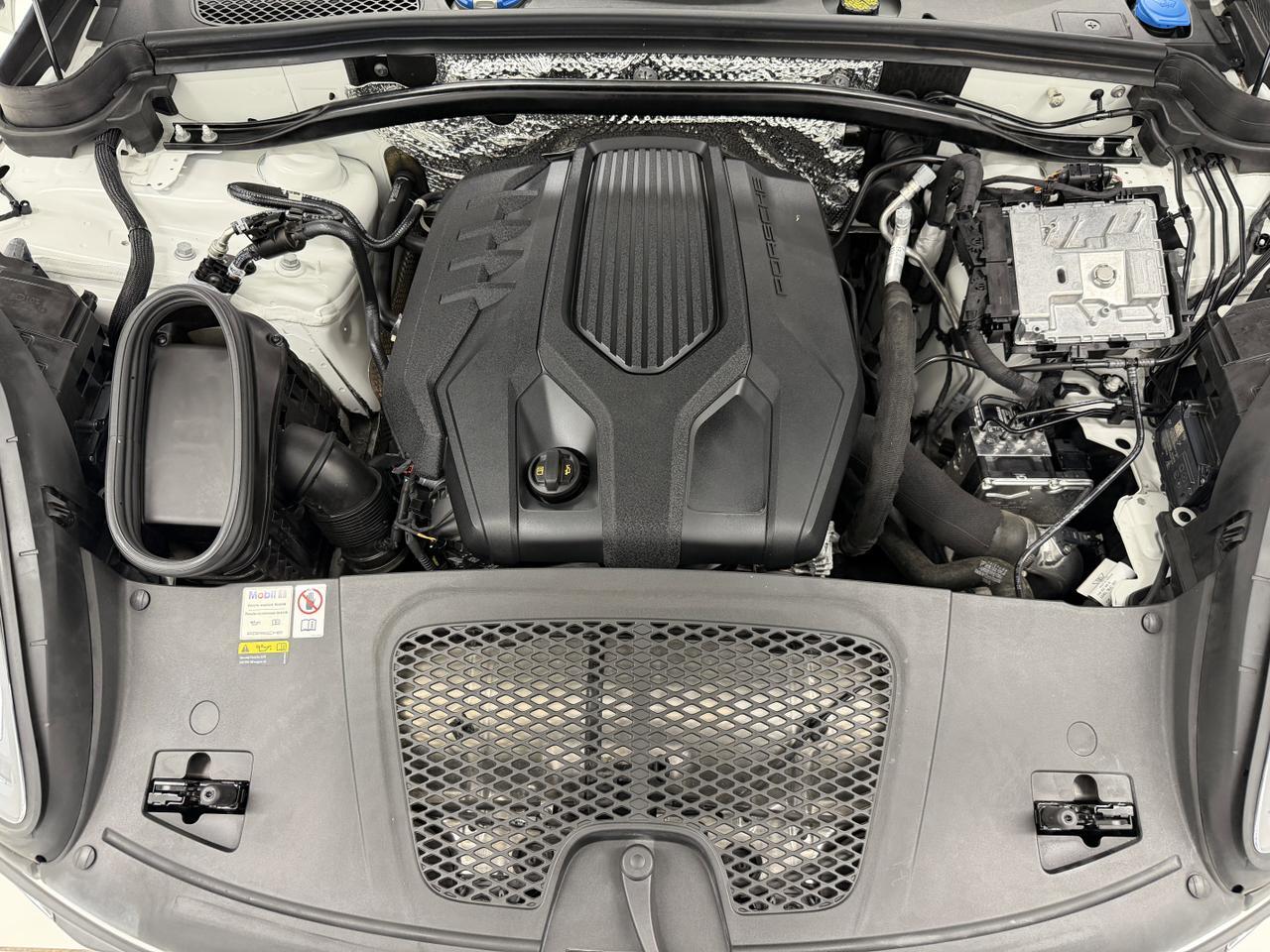 2023 Porsche Macan Newark DE