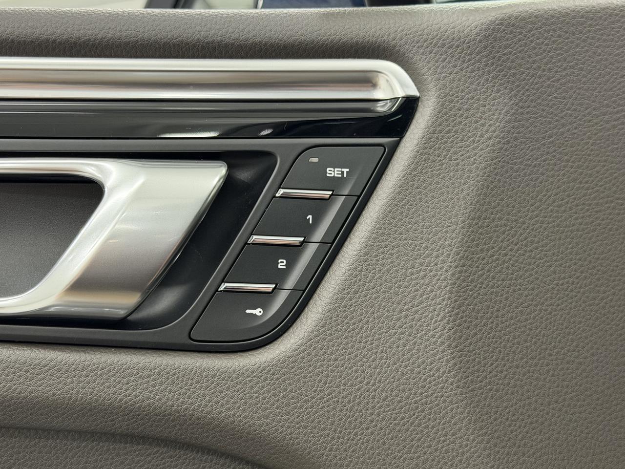 2023 Porsche Macan Newark DE