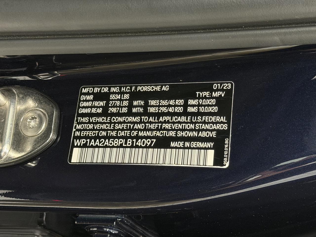 2023 Porsche Macan Newark DE
