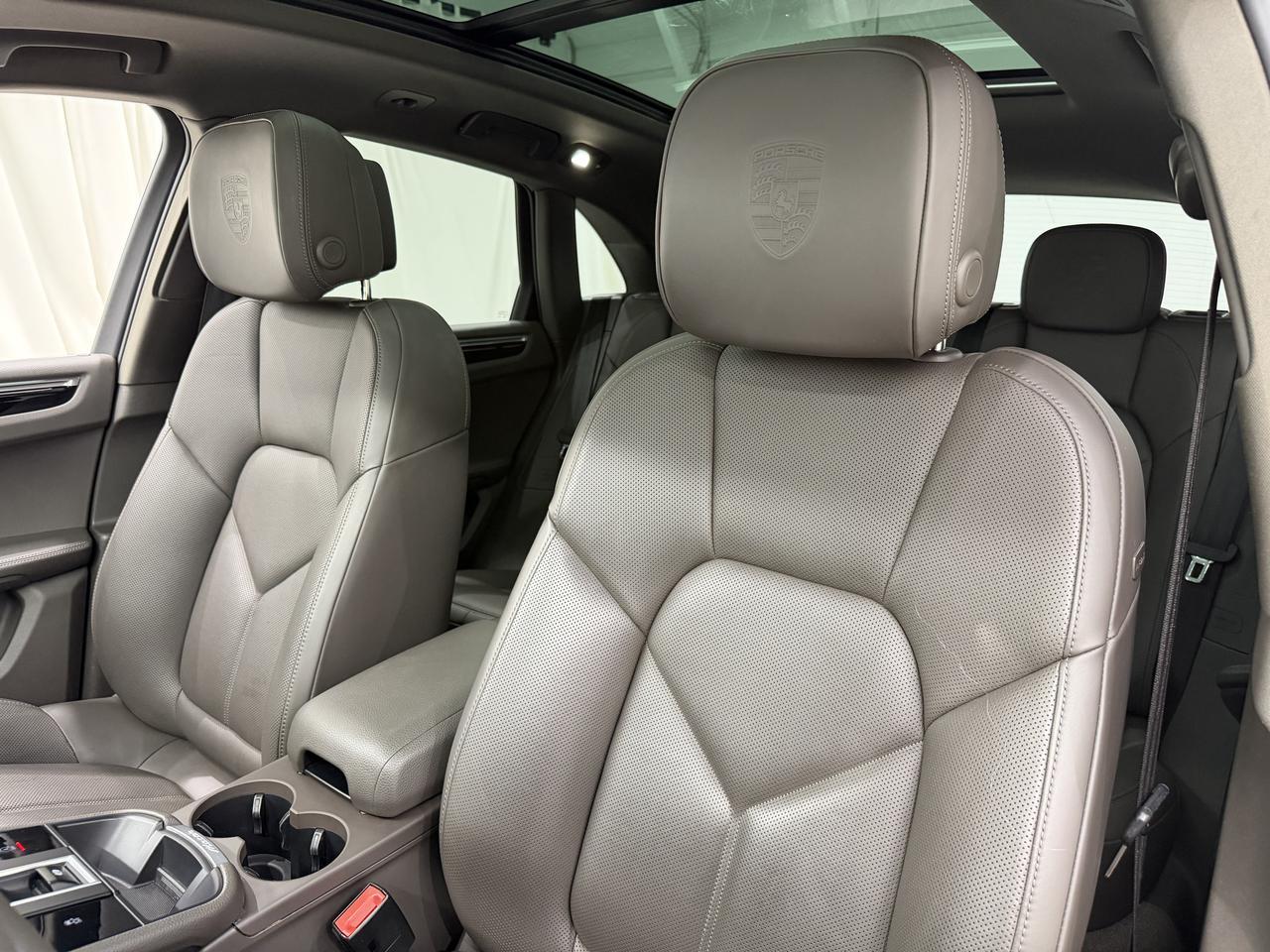 2023 Porsche Macan Newark DE