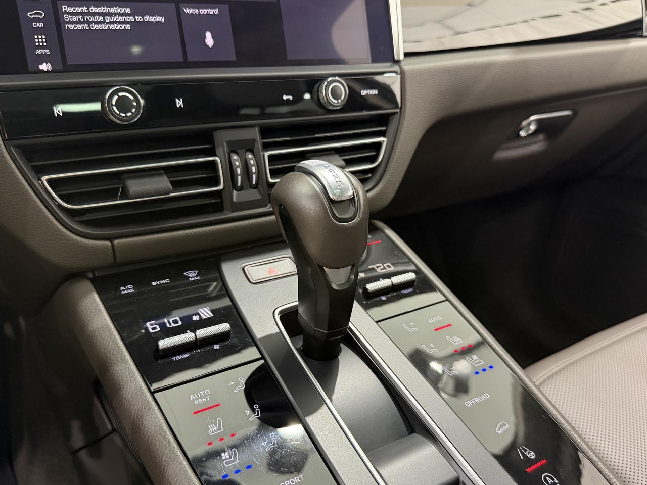 2023 Porsche Macan Newark DE