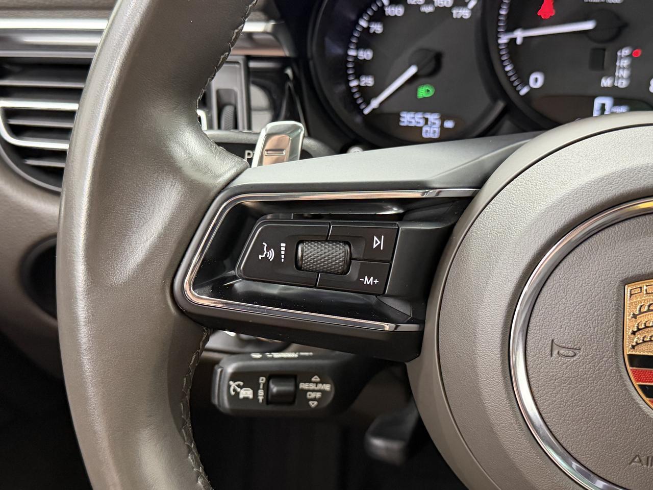 2023 Porsche Macan Newark DE