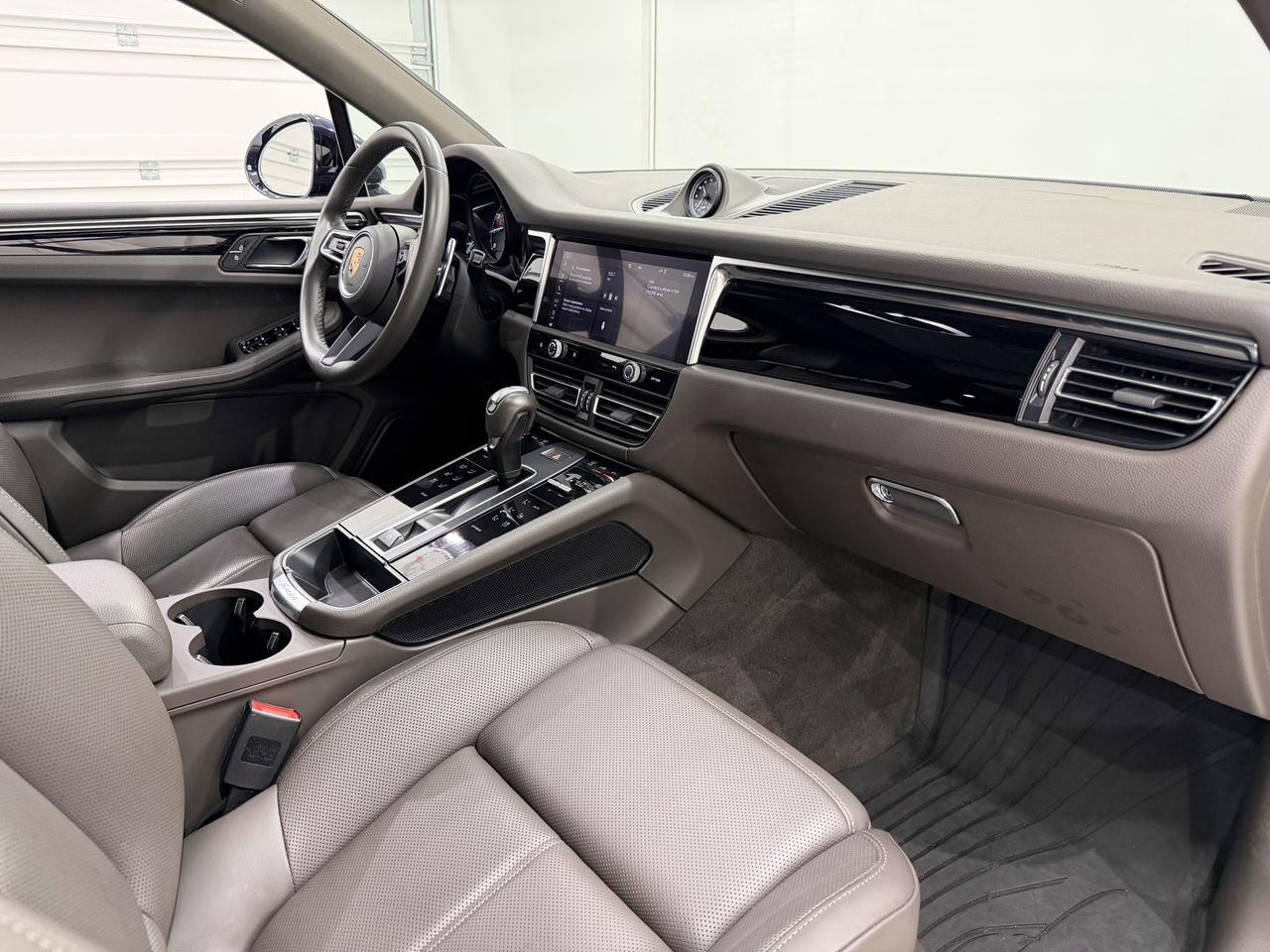 2023 Porsche Macan Newark DE