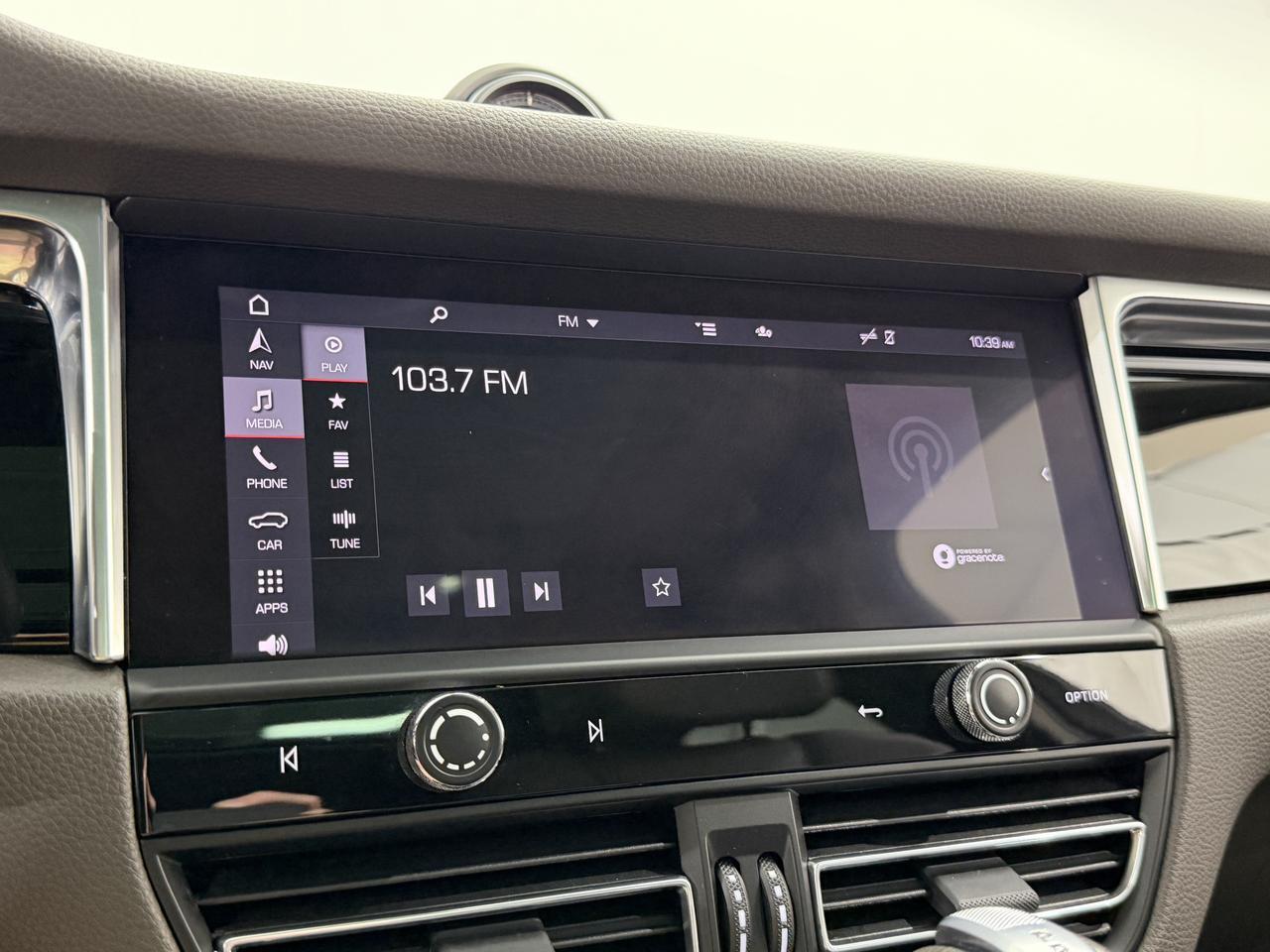 2023 Porsche Macan Newark DE
