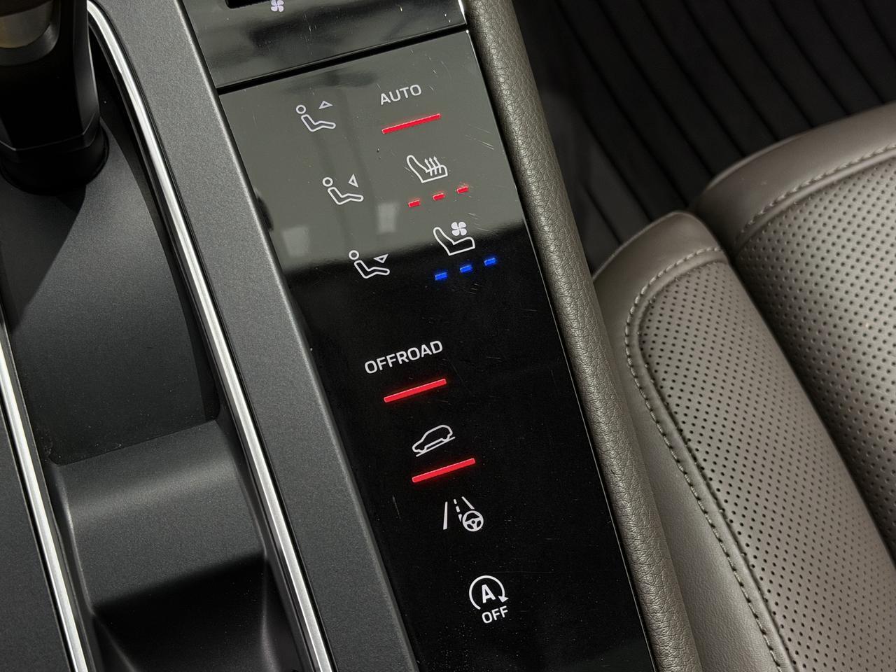 2023 Porsche Macan Newark DE