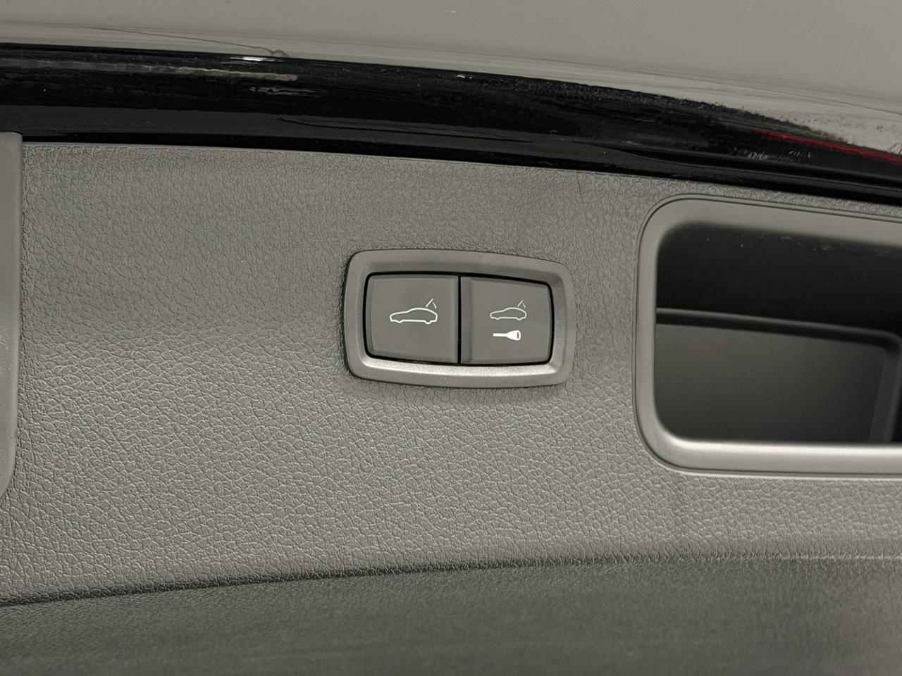 2023 Porsche Macan Newark DE