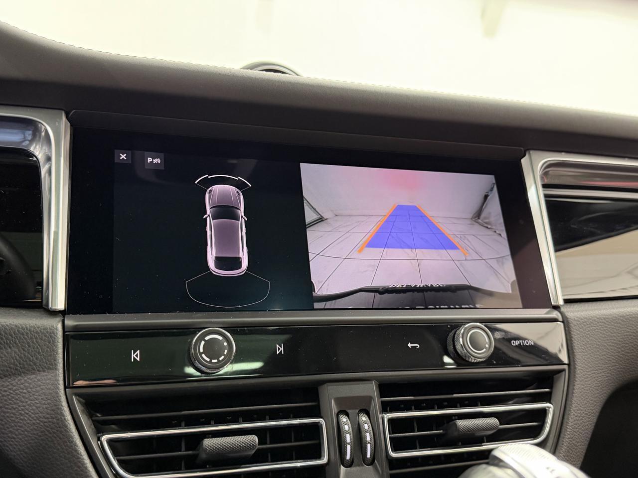 2023 Porsche Macan Newark DE