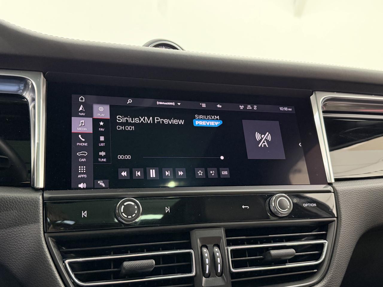 2023 Porsche Macan Newark DE