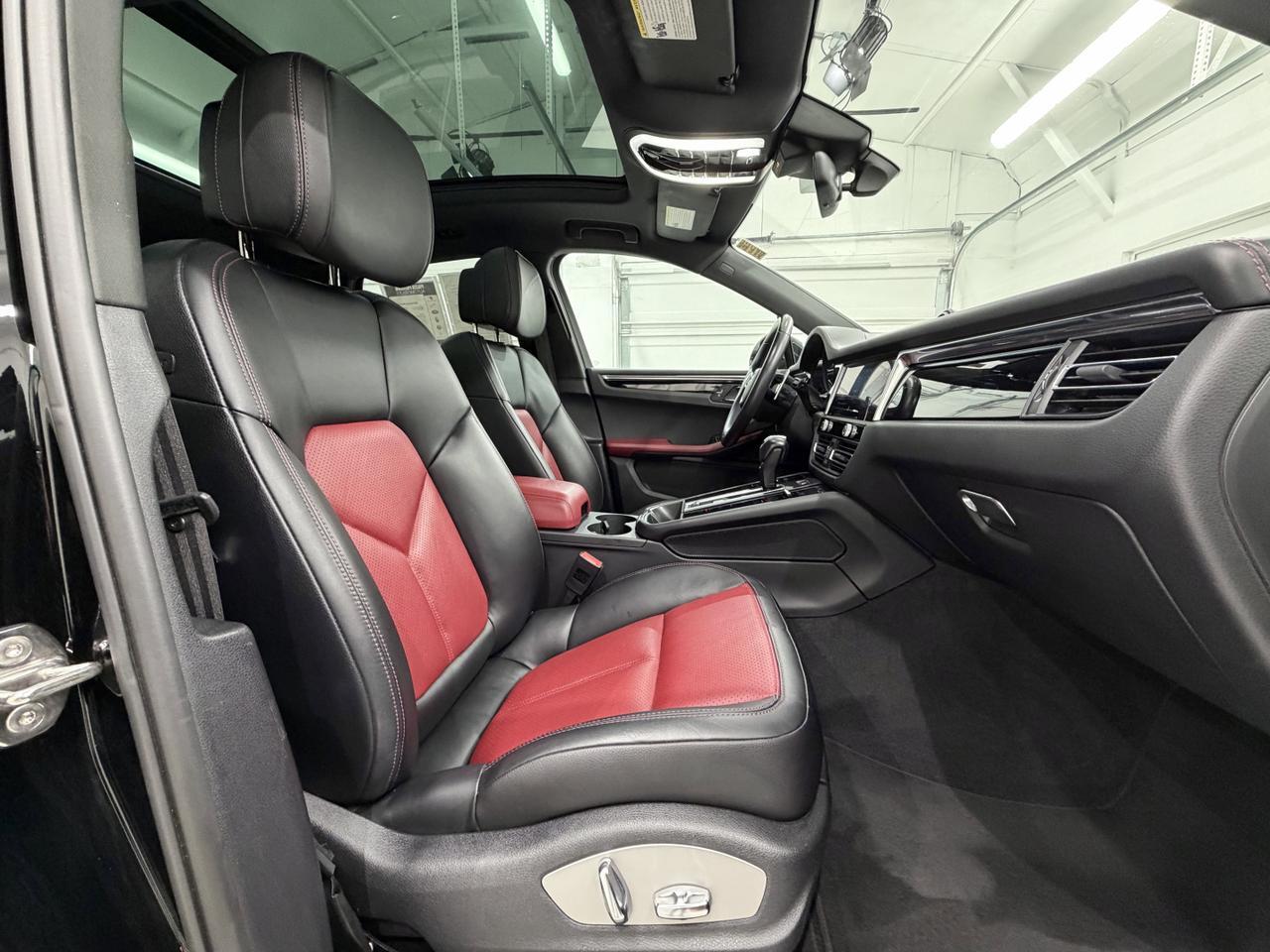 2023 Porsche Macan Newark DE