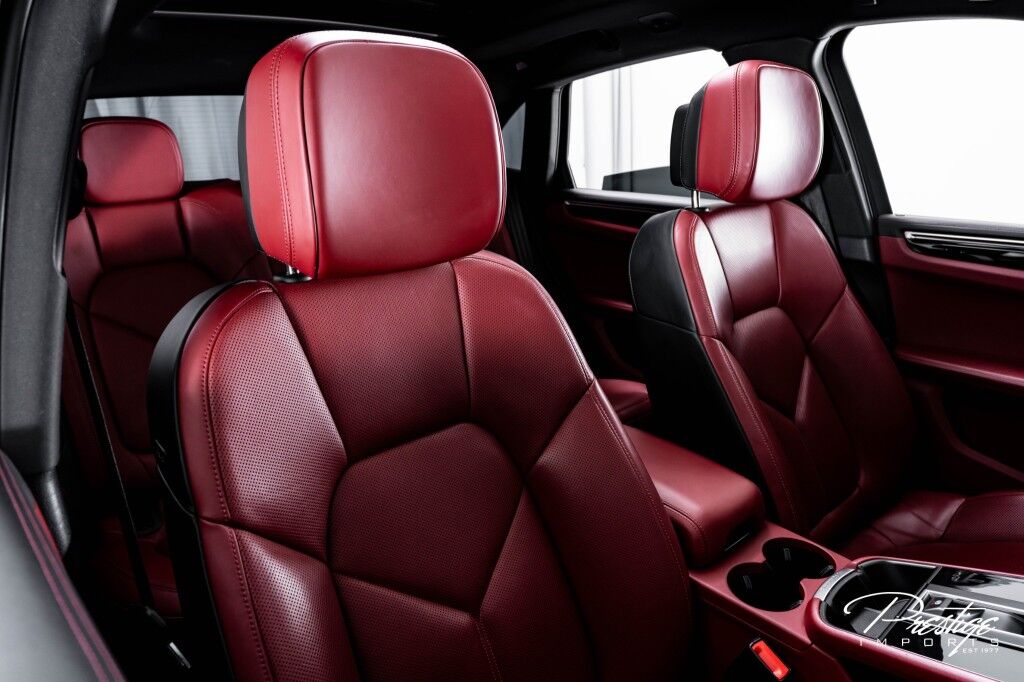 2023 Porsche Macan North Miami Beach FL