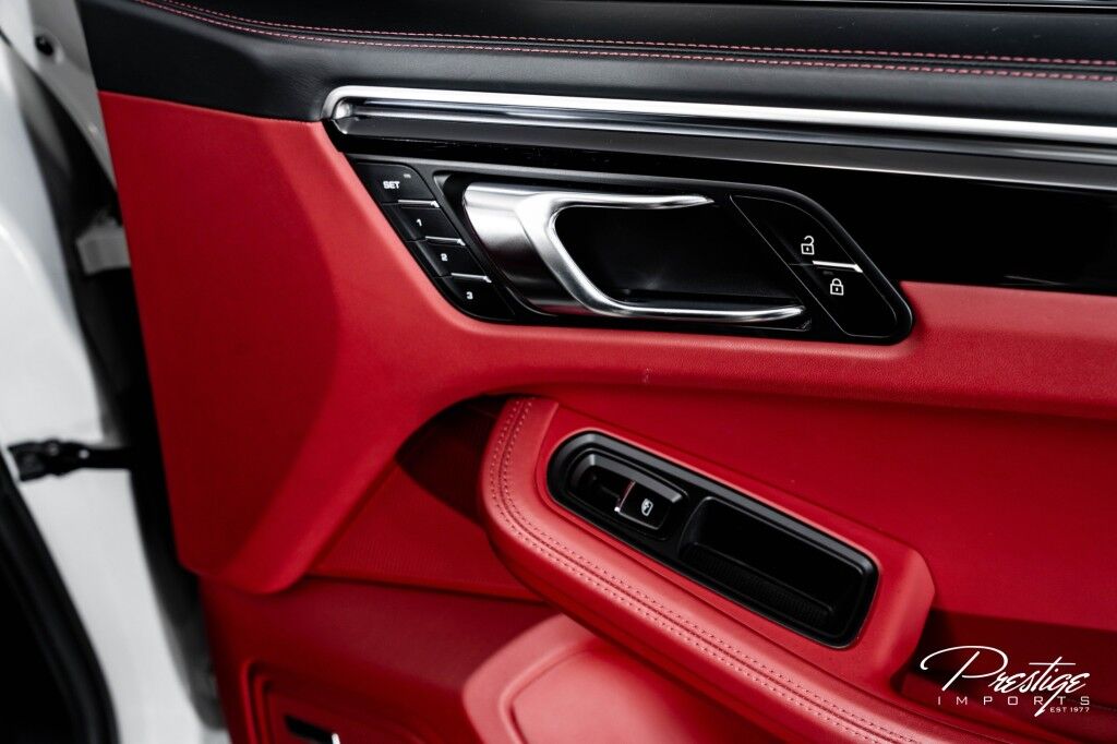 2023 Porsche Macan North Miami Beach FL