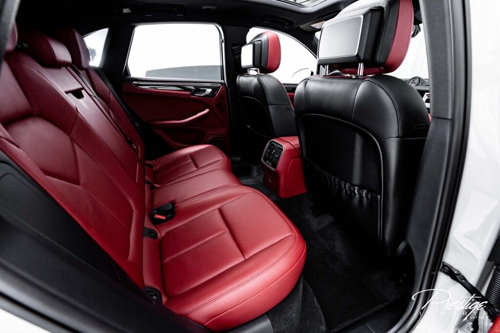 2023 Porsche Macan North Miami Beach FL