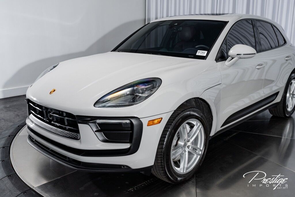 2023 Porsche Macan North Miami Beach FL