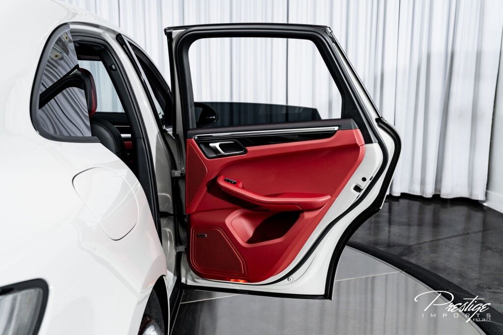 2023 Porsche Macan North Miami Beach FL