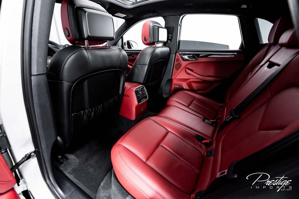 2023 Porsche Macan North Miami Beach FL