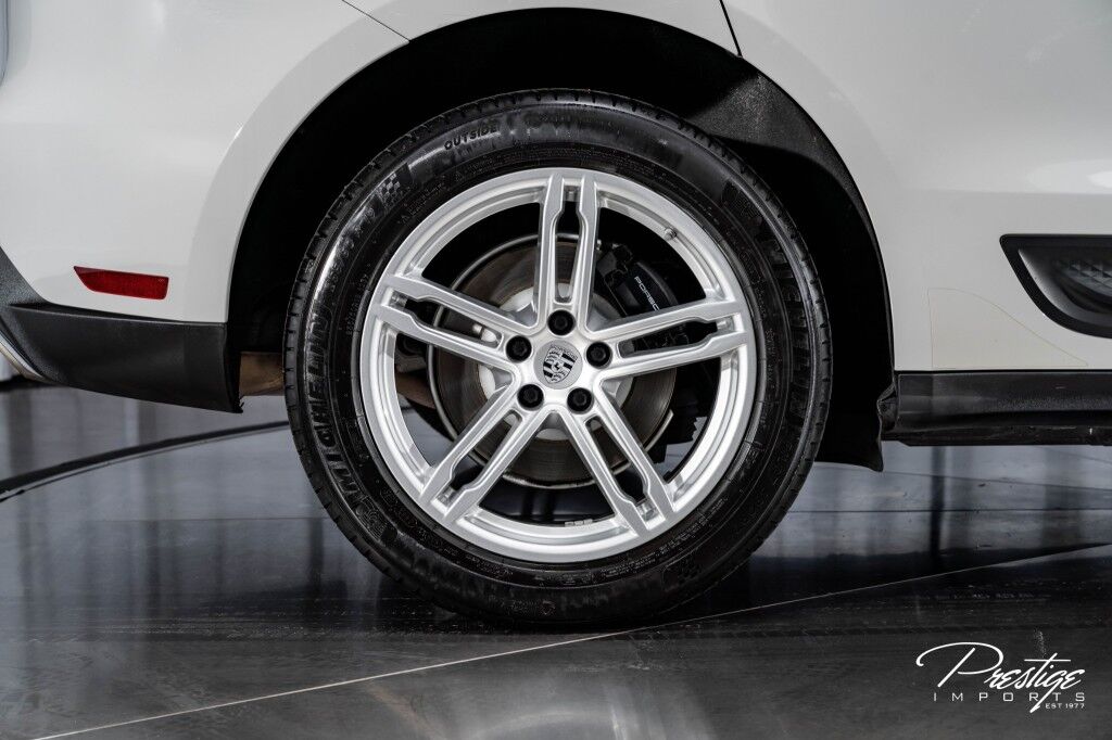 2023 Porsche Macan North Miami Beach FL