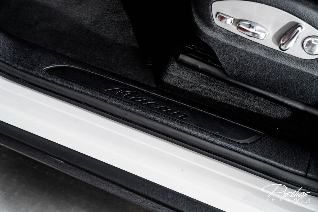 2023 Porsche Macan North Miami Beach FL